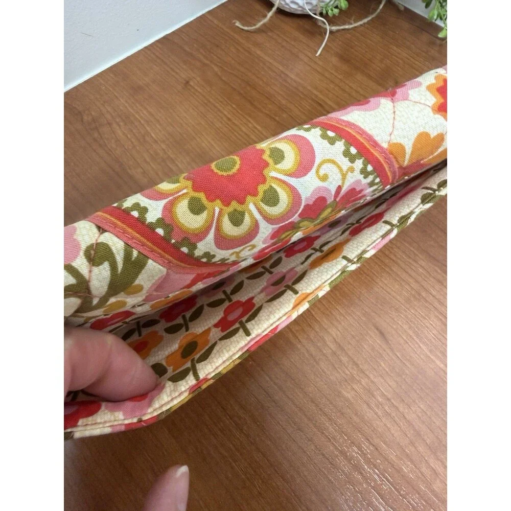 Vera Bradley Flockloric Wallet Organizer Floral EUC